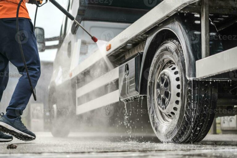 towing-truck-outdoor-pressure-washing-photo